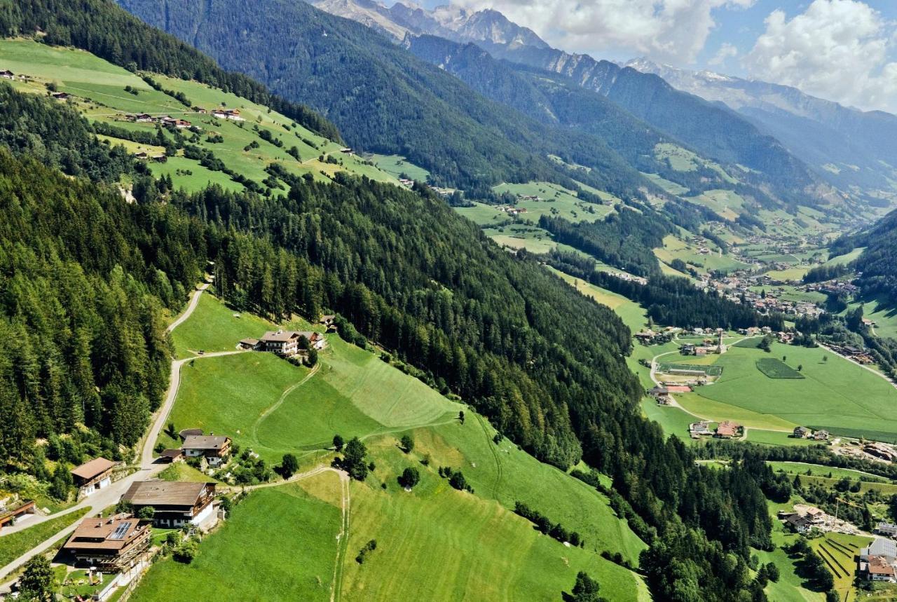 Grossstahlhof Mountain & Panorama View Apartment Ahrntal ภายนอก รูปภาพ
